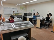 ヤマハ音楽教室では、お子様の成長に合わせて楽しく学べます。