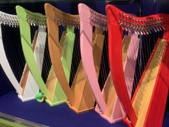 クリスハープ展示中♪（その1）
