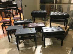 ピアノカバー、ピアノ椅子などピアノ関連商品のご案内（その1）
